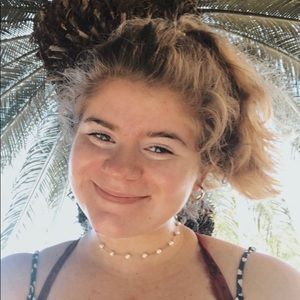 Meet your Posher, Christina
